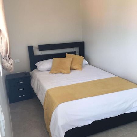 Tababela Airport B&B Extérieur photo