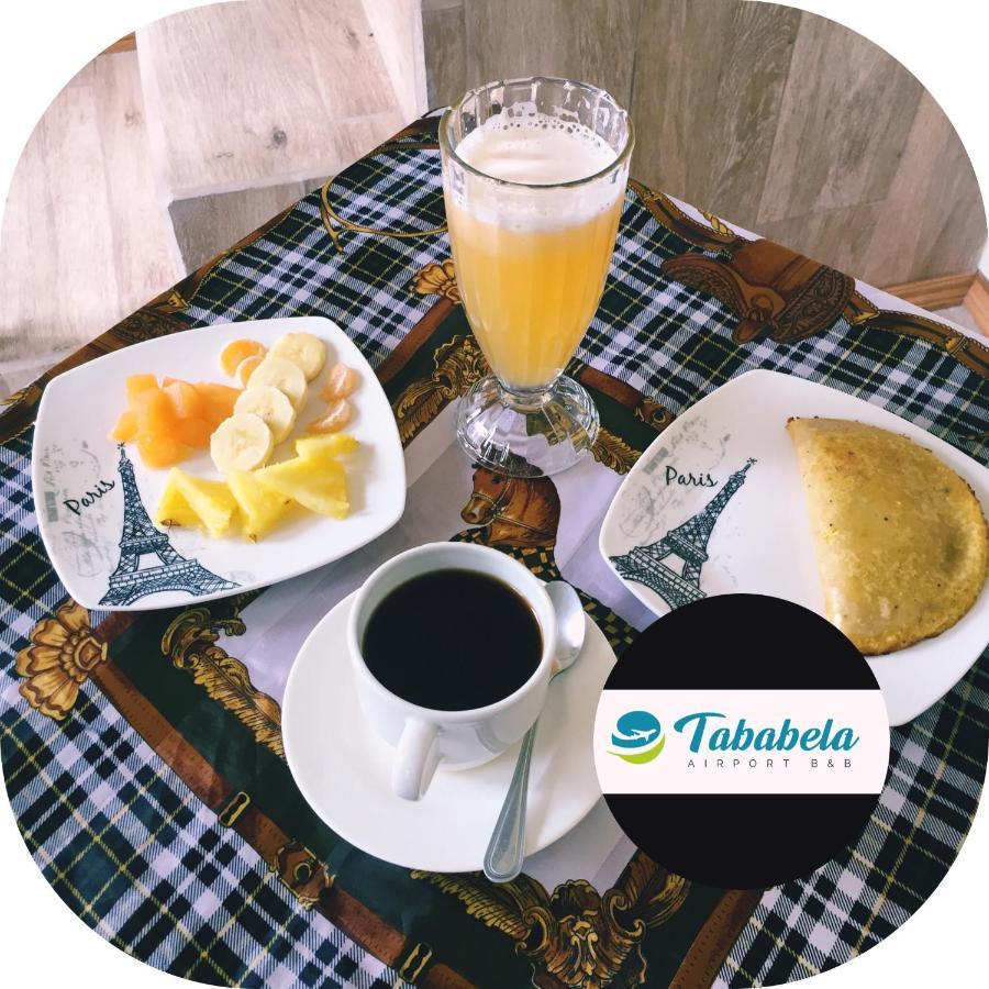 Tababela Airport B&B Extérieur photo